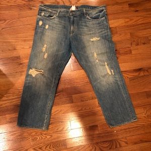 Lucky brand crop jeans is size 16